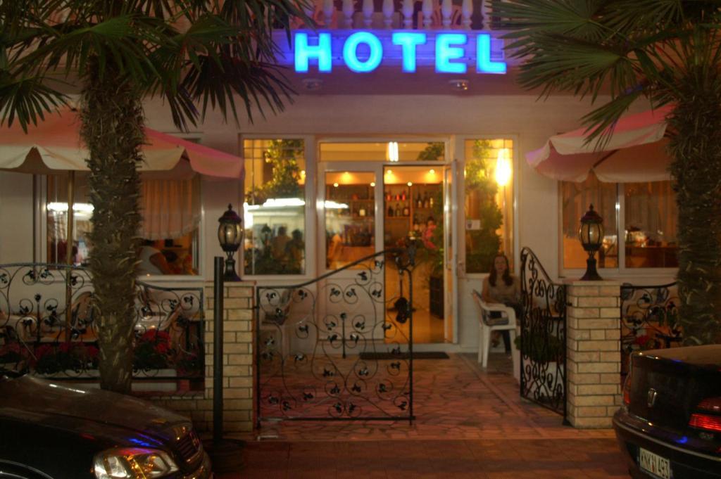 Hotel Gold Stern Paralía Exterior foto